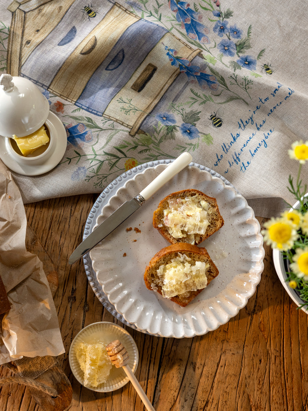 Beehive Linen Tea Towel | Multi-2