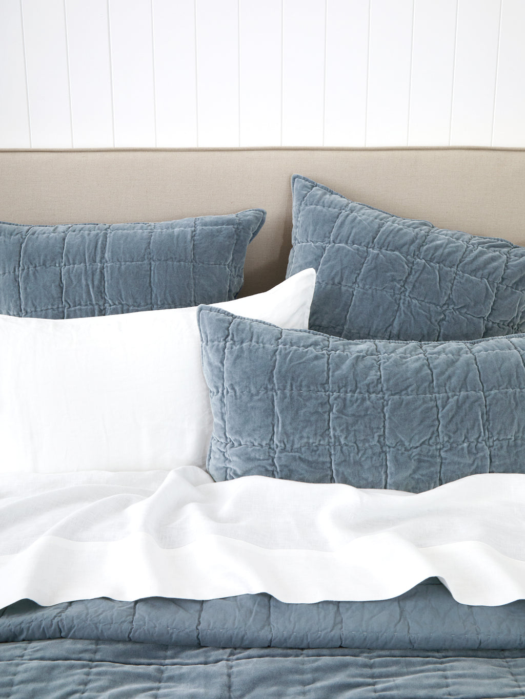 Belvedere Velvet Quilt | Haze-2