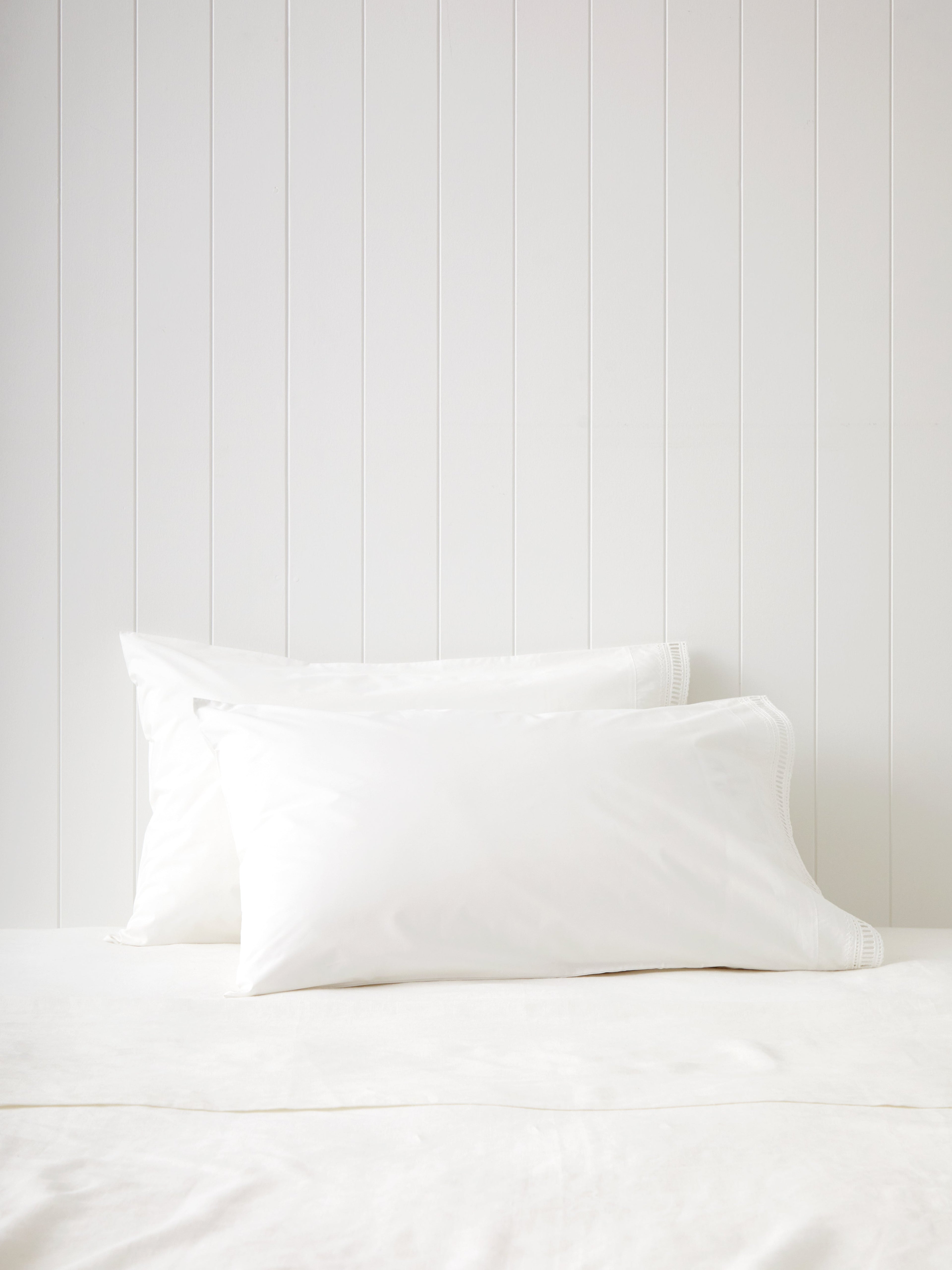 Constance Lace Standard Pillowcase Set | White-1