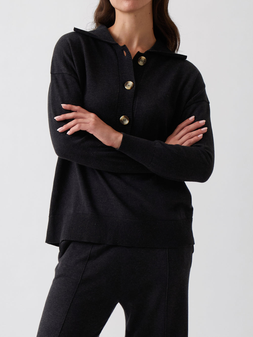 Cotton Cashmere Collared Jumper | Black-1