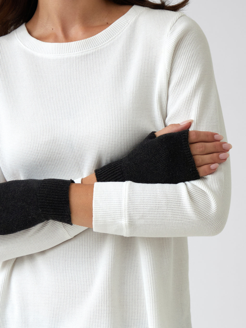Cotton Cashmere Hand Warmers | Black-2