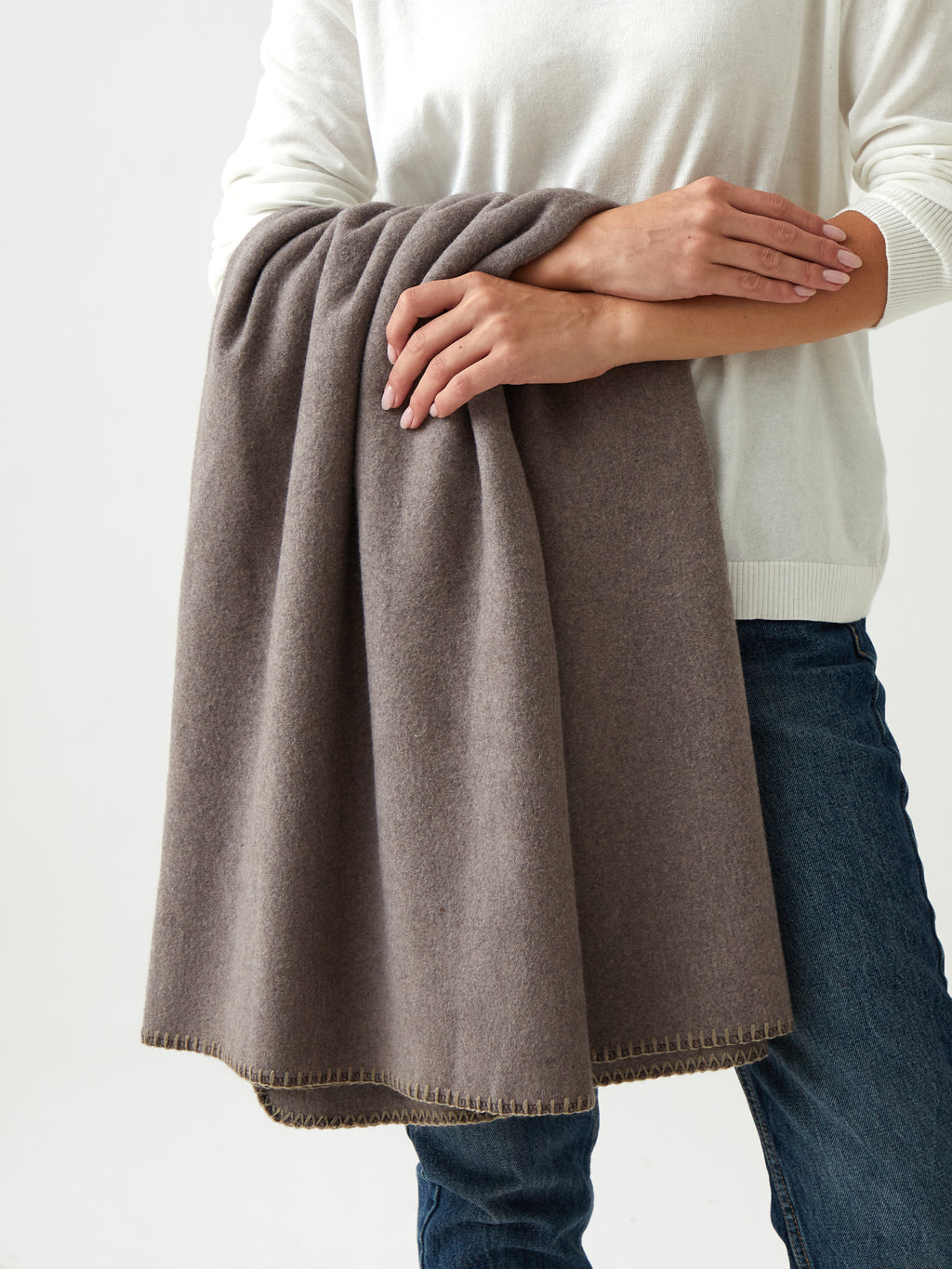 Featherston Cotton Cashmere Throw | Fawn-2