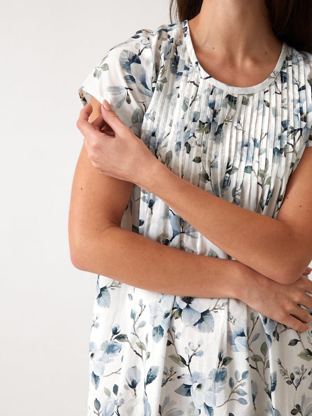 Magalie Pintuck Nightie | Blue Floral-2