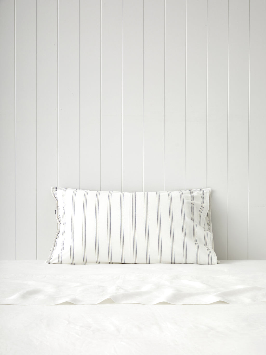 Meant to Bee Standard Pillowcase | Natural-3