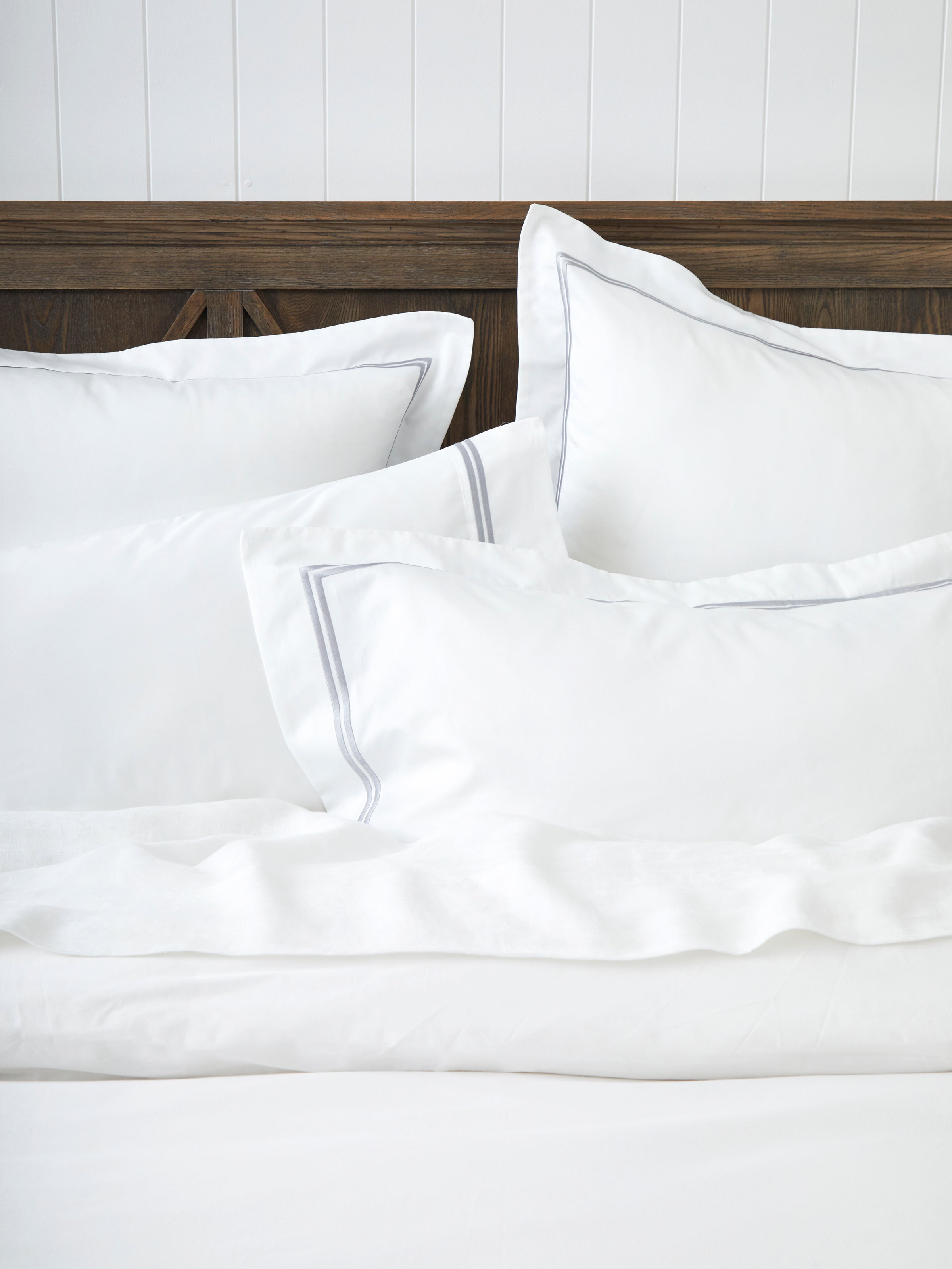 Monarch Duvet Cover Set | Grey White-2